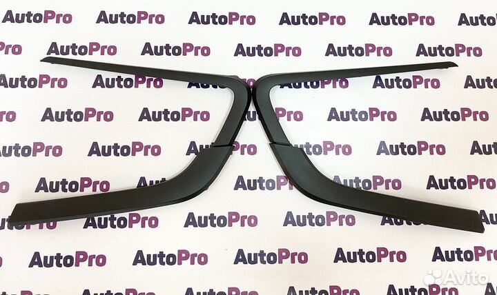Молдинги переднего бампера LADA vesta черный мат