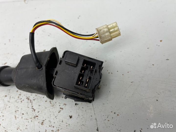 Подрулевой переключатель поворотников Chevrolet