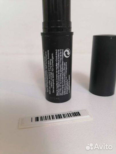 Матирующая тональная основа в стике Sephora