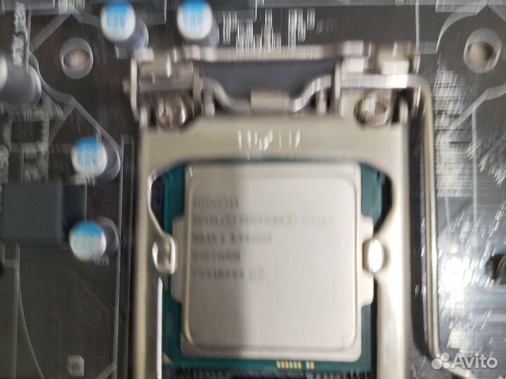 Материнская плата с процессором