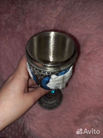 Бокал белый волк