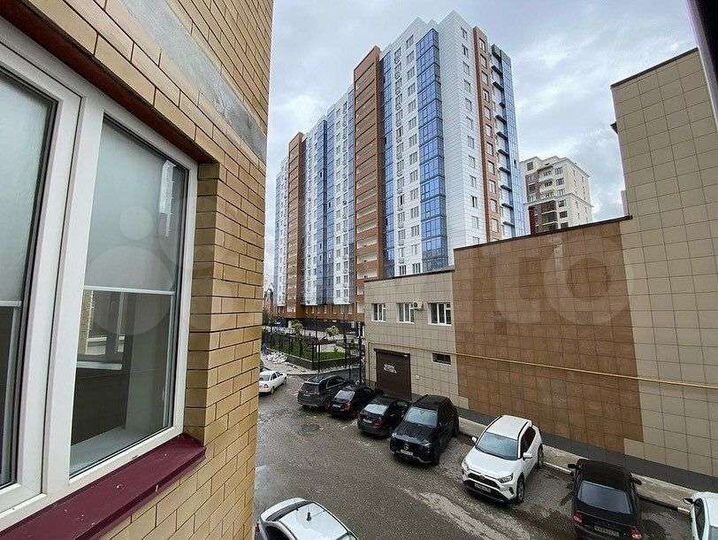 2-к. квартира, 86 м², 3/10 эт.