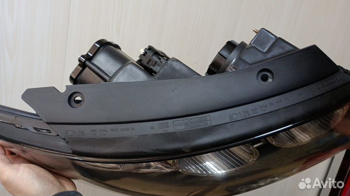 Продаю передние фары на hyundai santa FE 2