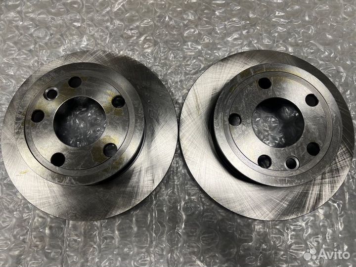 Диск тормозной передний Volkswagen Transporter R14