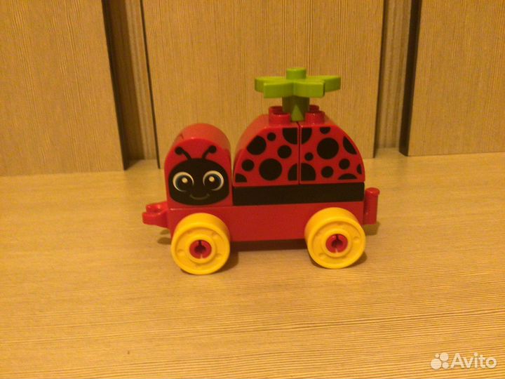 Конструктор Lego duplo божья коровка на колесиках