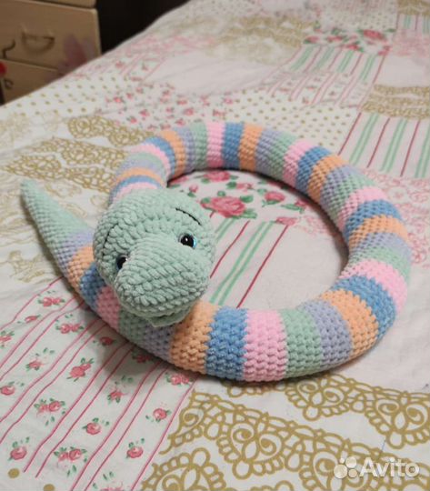 Удав вязаная игрушка