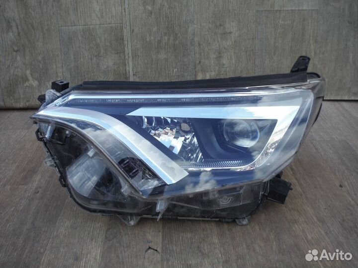 Фара левая (№22) Toyota Rav 4 45 2017