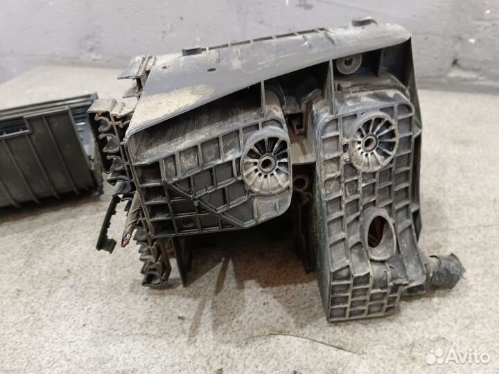 Блок предохранителей для BWA Skoda Octavia A5 R