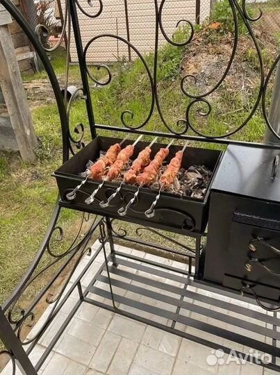 Мангал с крышей
