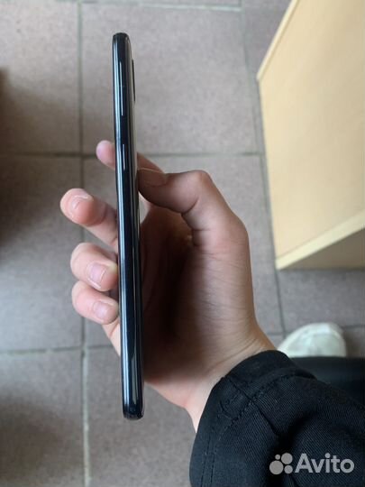 Samsung Galaxy A40, 4/64 ГБ