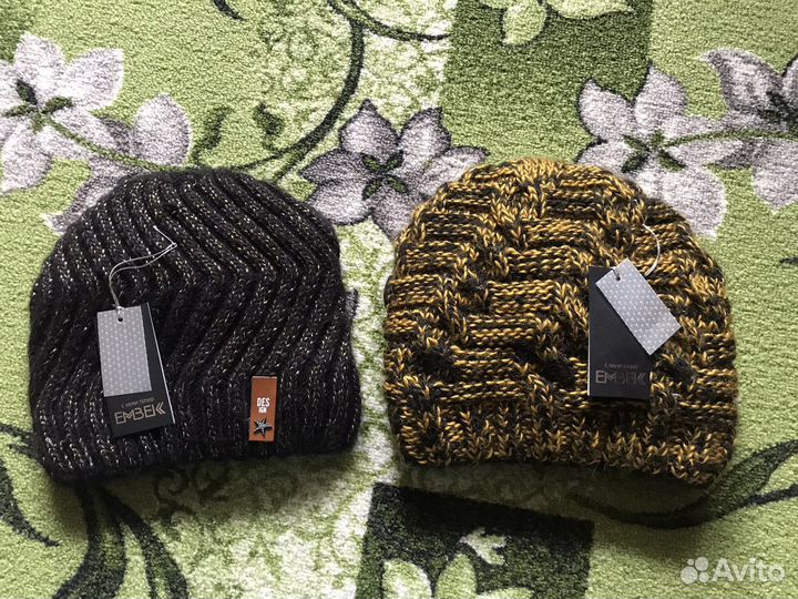 Шапки женские тёплые