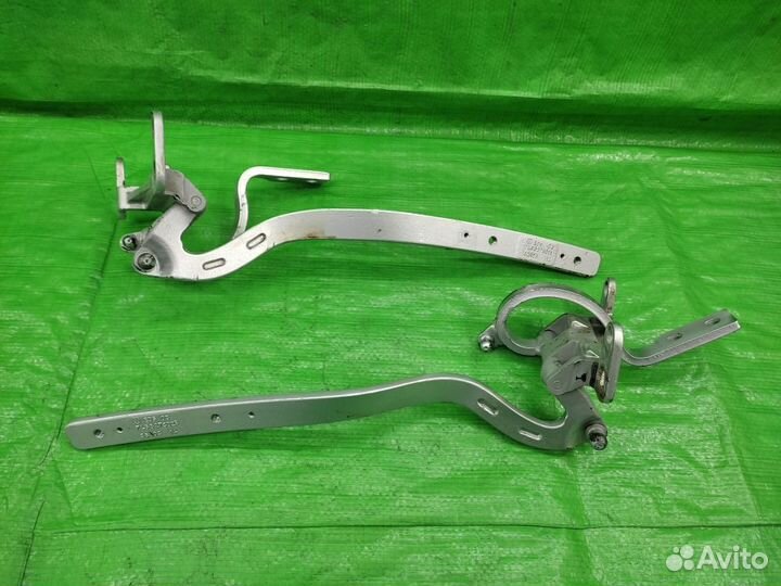 Петля двери (крышки) багажника VW Touareg 02-10