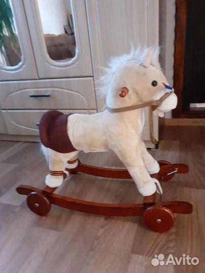 Качалка лошадь