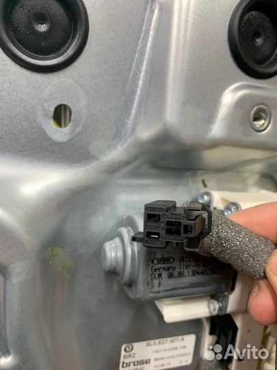 Стеклоподъемник передний левый Skoda Yeti 5L 2.0