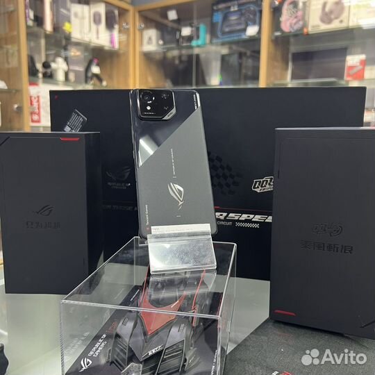 ASUS ROG Phone 8, 12/256 ГБ
