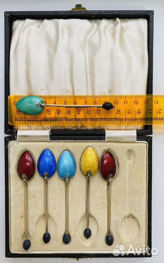 Комплект серебряных ложек с эмалью в футляре