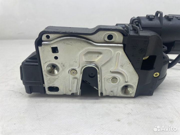 Замок двери задний правый Mercedes-Benz E W211 5.5