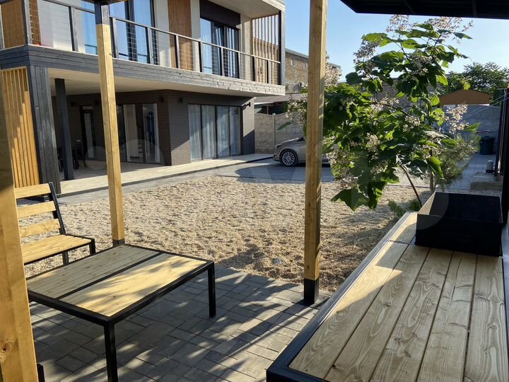 Дом 145 м² на участке 4 сот.