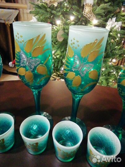 Набор бокалов и стаканчиков
