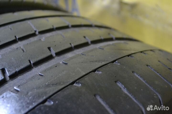 Pirelli P Zero 285/30 R21