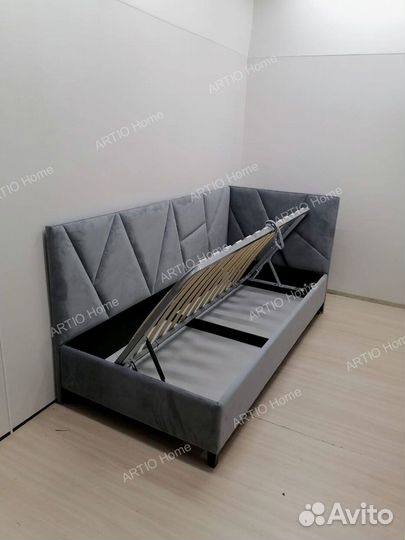 Мягкая кровать с подъемным механизмом