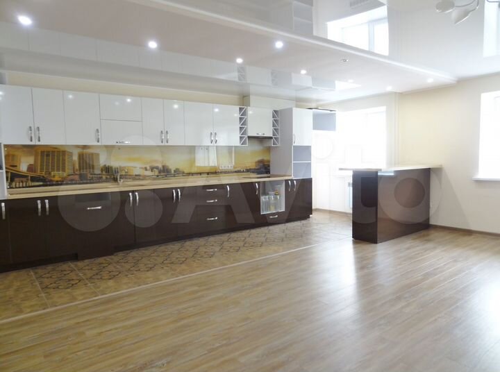 2-к. квартира, 76,5 м², 1/17 эт.