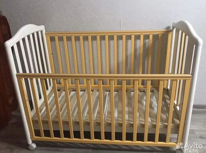Кроватка детская