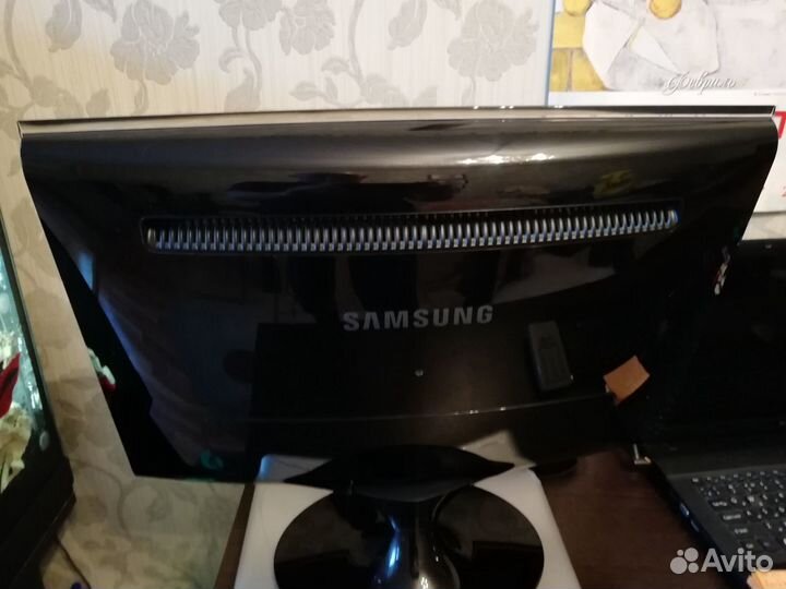 Монитор Samsung Sinc Master T220