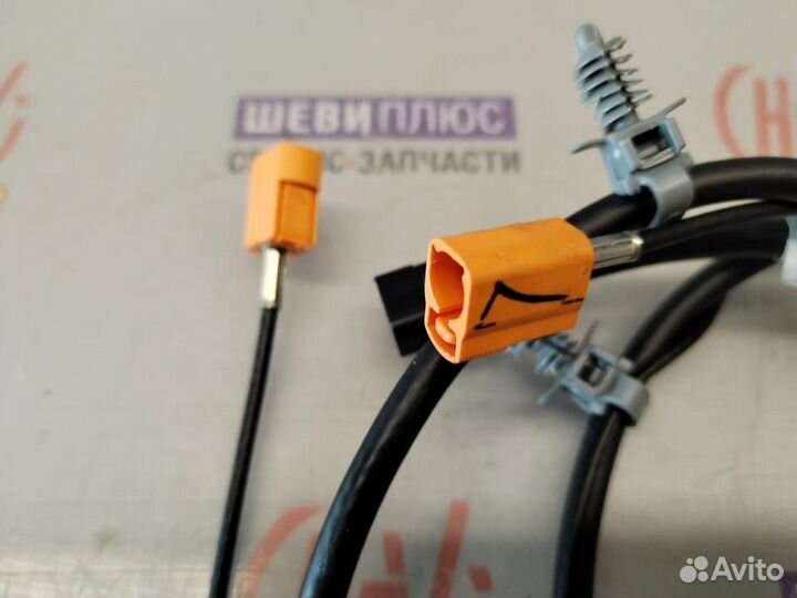 Кабель антенны Cadillac Escalade