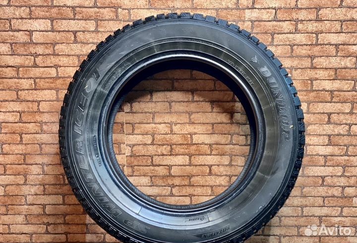 Dunlop SP Winter Ice 01 225/65 R17