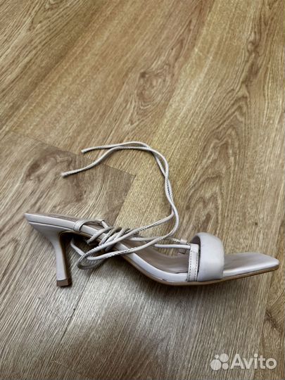 Летние босоножки