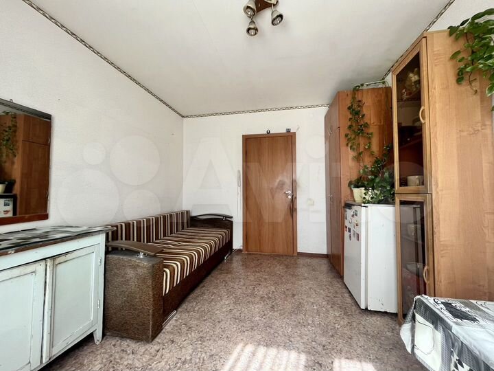 Комната 12 м² в 6-к., 2/3 эт.