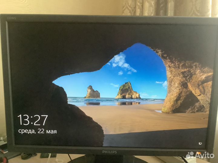 Монитор Philips 22 дюйма