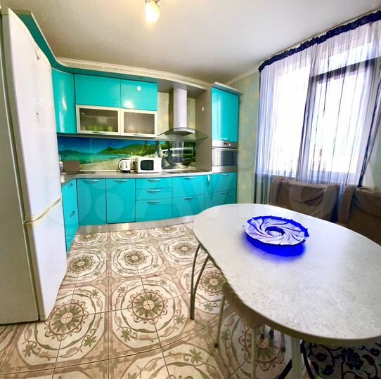 3-к. квартира, 95 м², 11/18 эт.