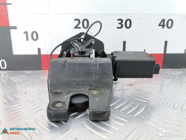 Замок багажника BMW 5 E39 2000 51248168892