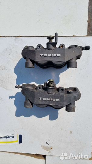 Тормозные суппорта Tokico suzuki gsx-r 750 k9