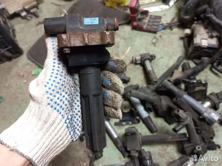 Катушка зажигания Mercedes-Benz E200 0221506444