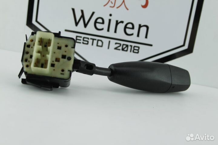 Переключатель подрулевой правый LAnos Nexia Новый