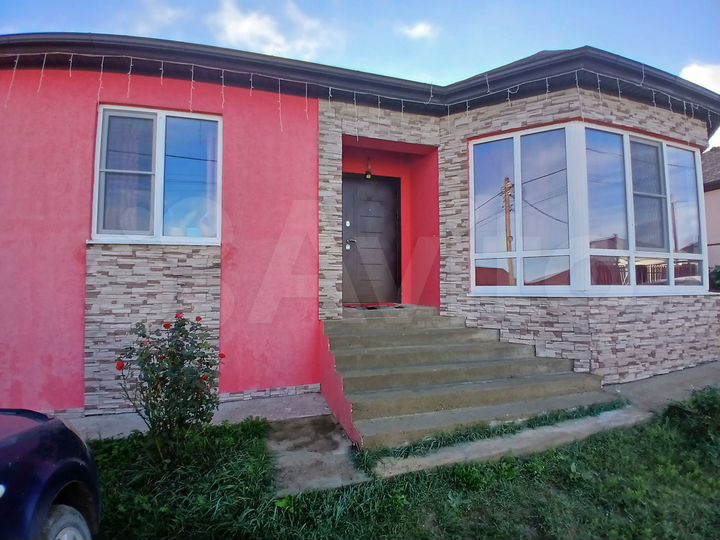 Дом 100 м² на участке 5 сот.