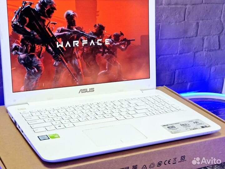 Ноутбук Asus i3 8гб SSD 500гб Geforce FHD