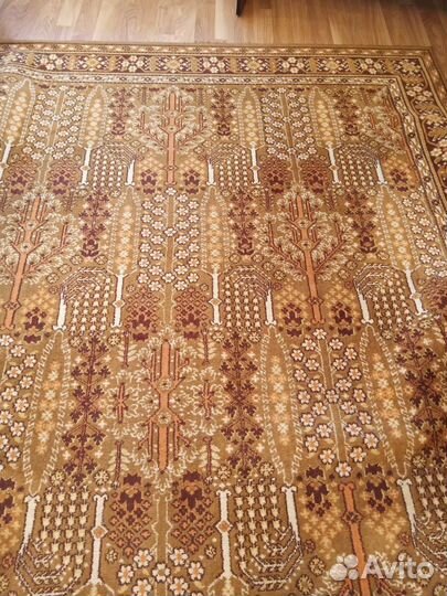 Ковер шерстяной