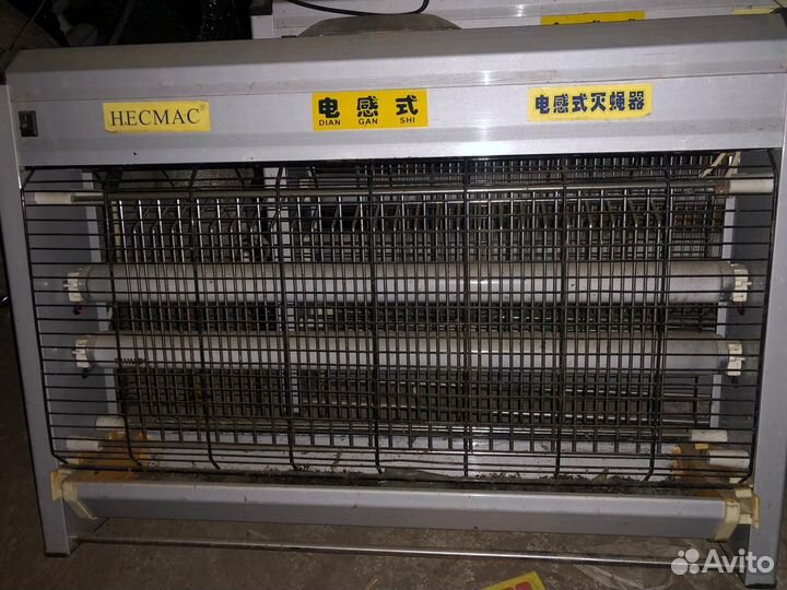 Электрический уничтожитель летающих насекомых