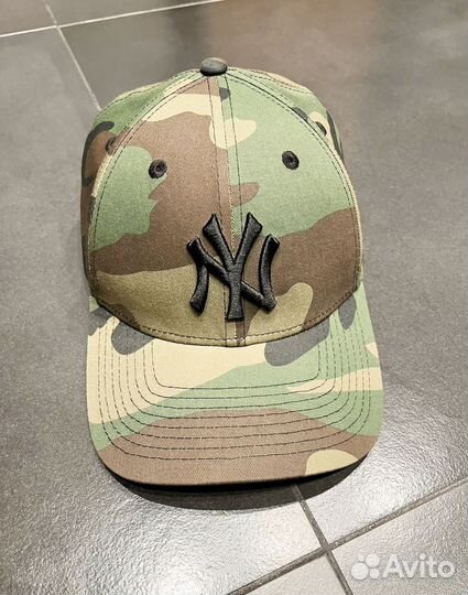 Бейсболка new era