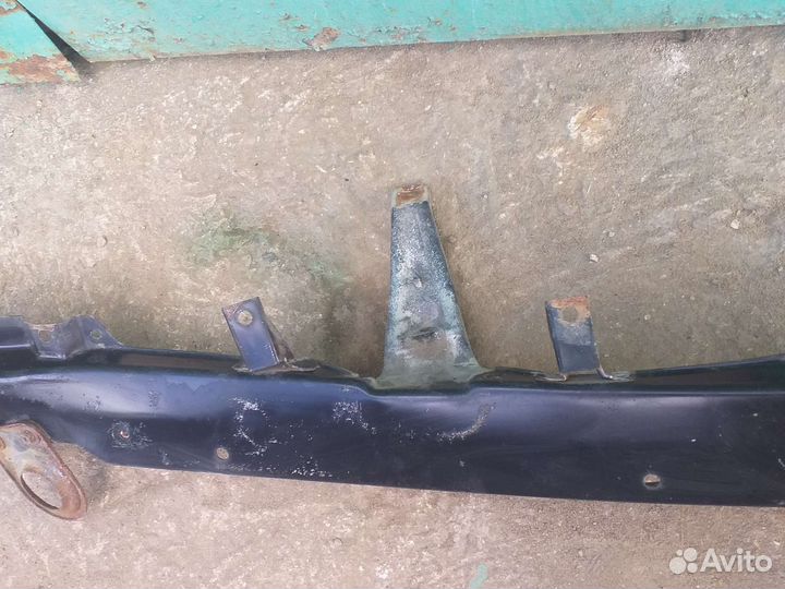 Панель телевизора верх Ssang Yong Kyron