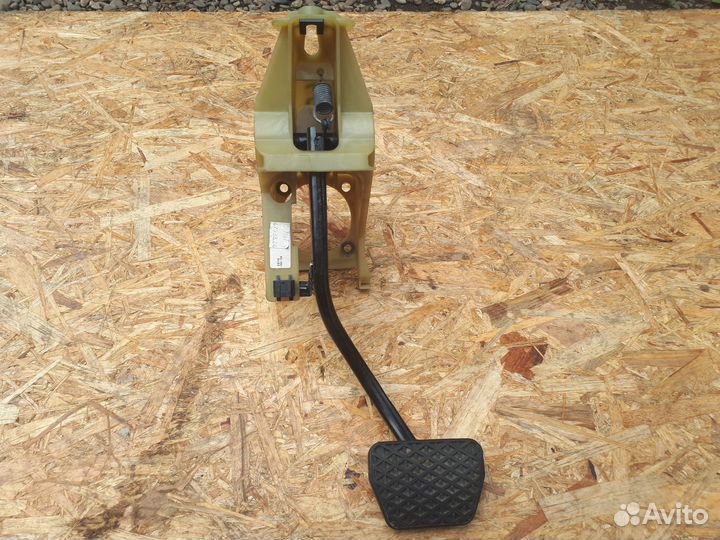 Педаль тормоза BMW e65