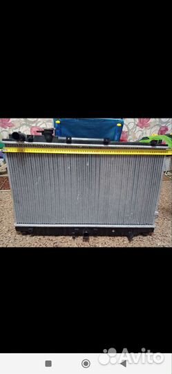 Радиатор охлаждения на KIA carens 1.8 новый