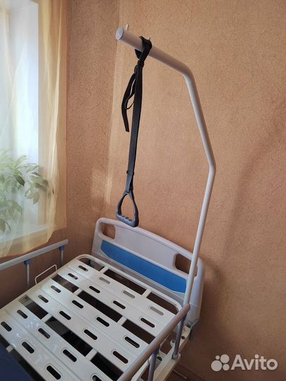 Медицинская кровать для лежачих больных