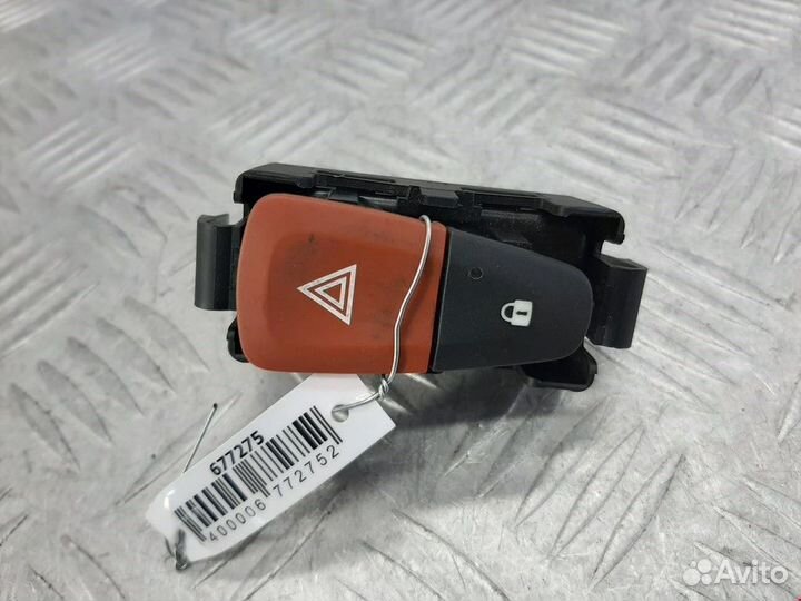 Кнопка аварийной сигнализации Renault Scenic