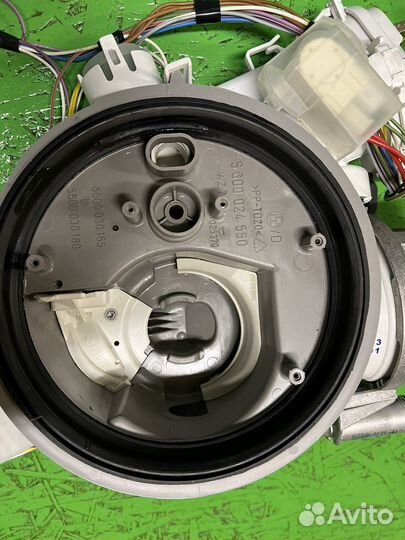 Двигатель с помпой в сборе посудомоечной Bosch