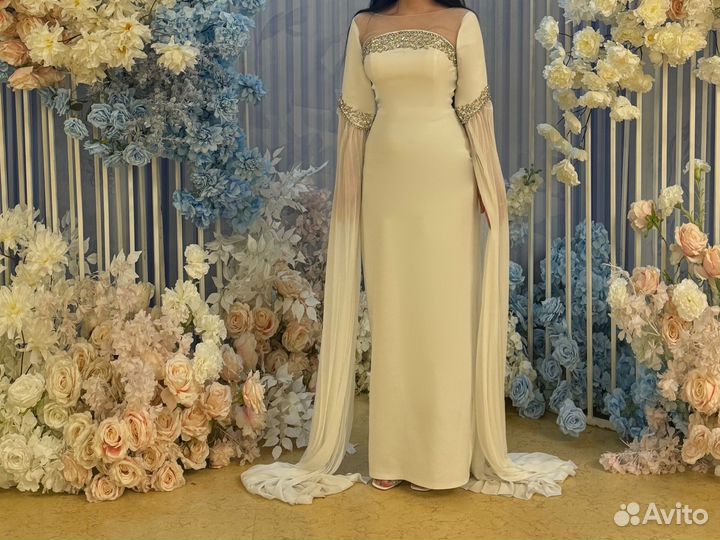 Вечернее платье